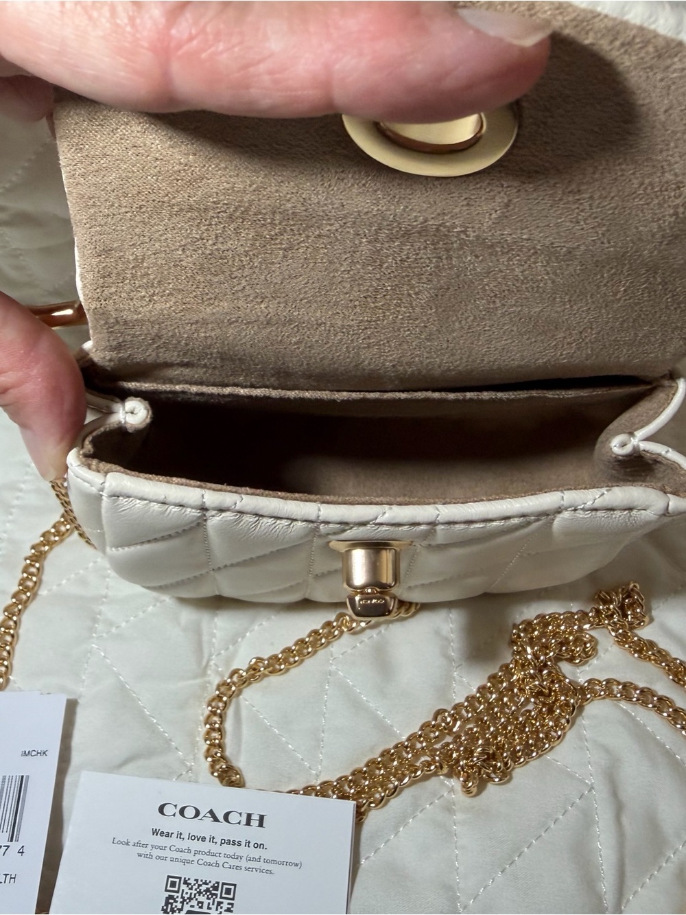 COACH Cream Quilted Leather Crossbody with Gold Turnlock - Picture 6 of 7